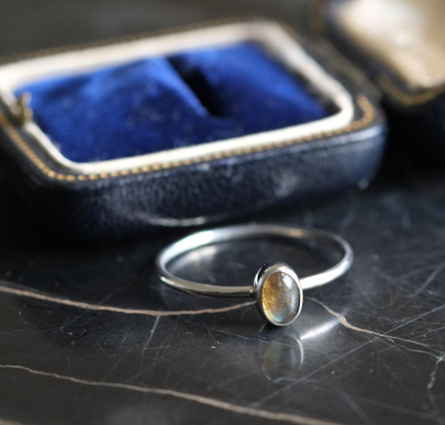 Zilver Stack Ring Met Edelsteentje Marja Brouwer Jewelry