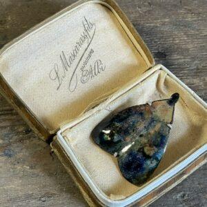 Pin / broche geëmailleerd motje