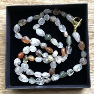 edelsteen kralen ketting agaat room witte kleuren
